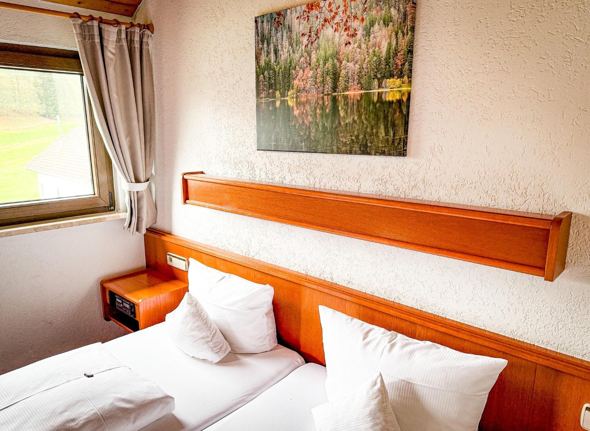 Landgasthof Jostalstüble Titisee-Neustadt Zimmer foto