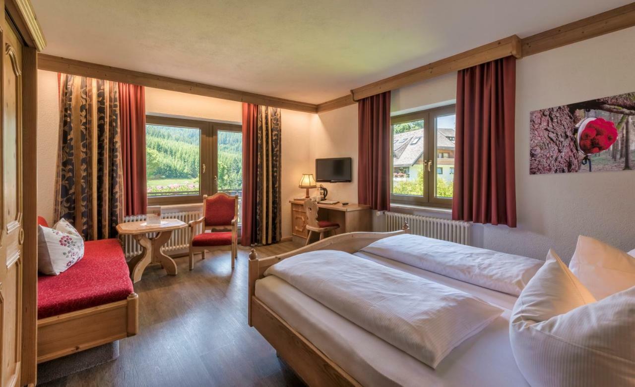 Landgasthof Jostalstüble Titisee-Neustadt Exterior foto